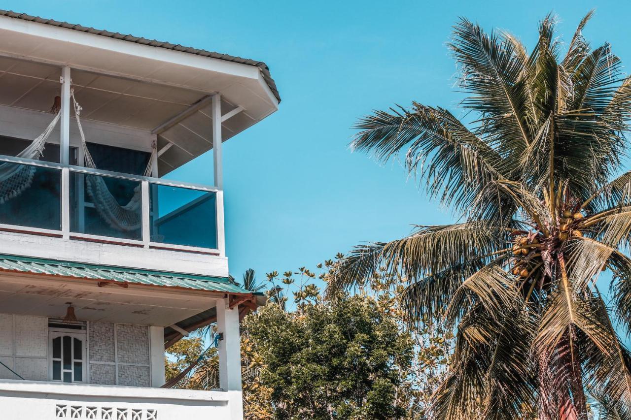 Nias Surf Stay Lagudri Экстерьер фото